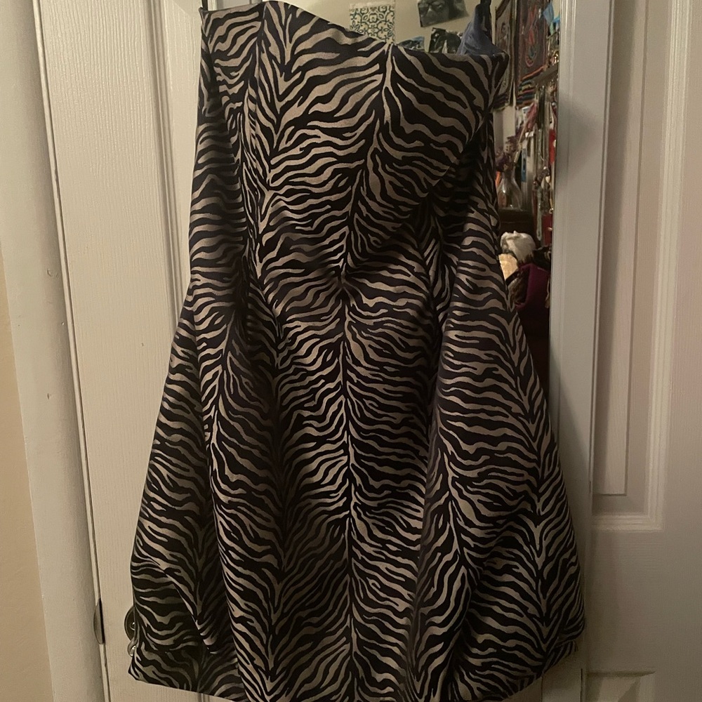 Jessica Mclintock zebra striped silver and blue pArty dress
